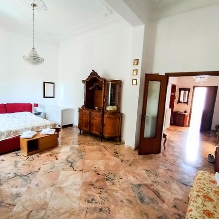 Gabry'S Home Three-Bedroom Big Apartment Near City Center & Train Station To Pisa And Florence & Ferries To Sardegna Corsica Livorno Eksteriør bilde