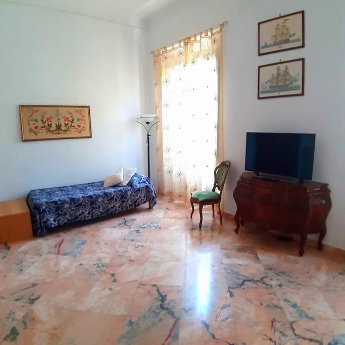 Gabry'S Home Three-Bedroom Big Apartment Near City Center & Train Station To Pisa And Florence & Ferries To Sardegna Corsica Livorno Eksteriør bilde