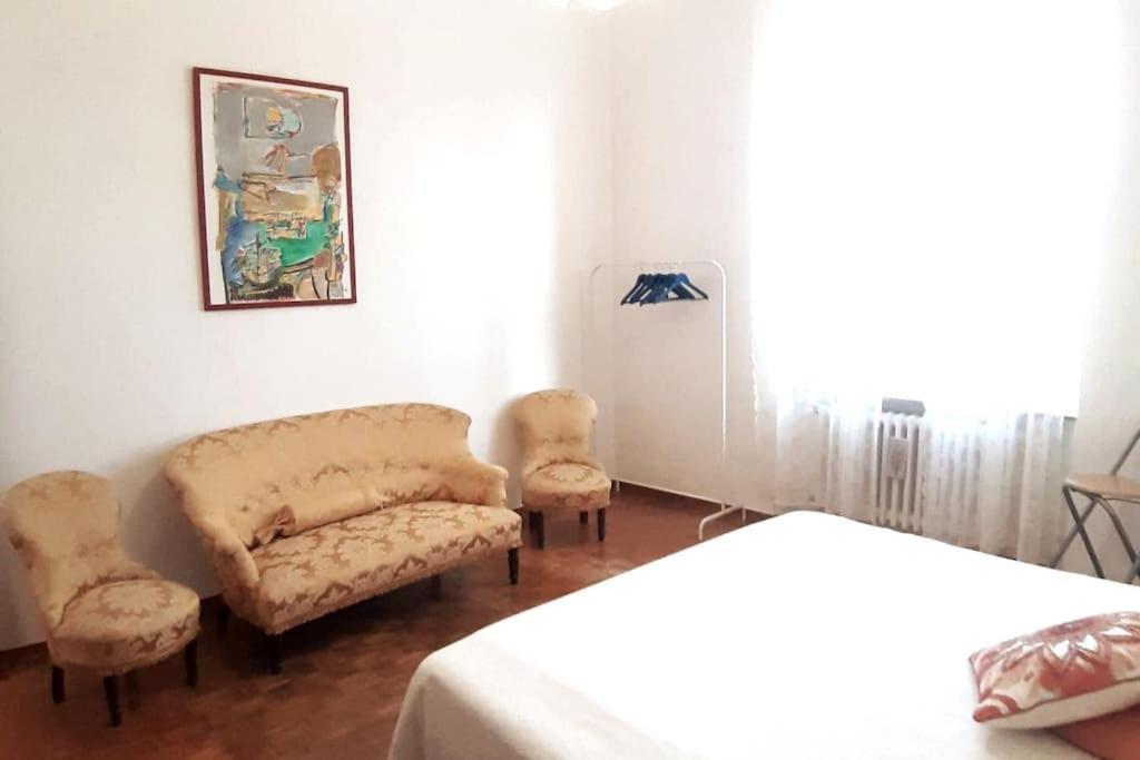 Gabry'S Home Three-Bedroom Big Apartment Near City Center & Train Station To Pisa And Florence & Ferries To Sardegna Corsica Livorno Eksteriør bilde
